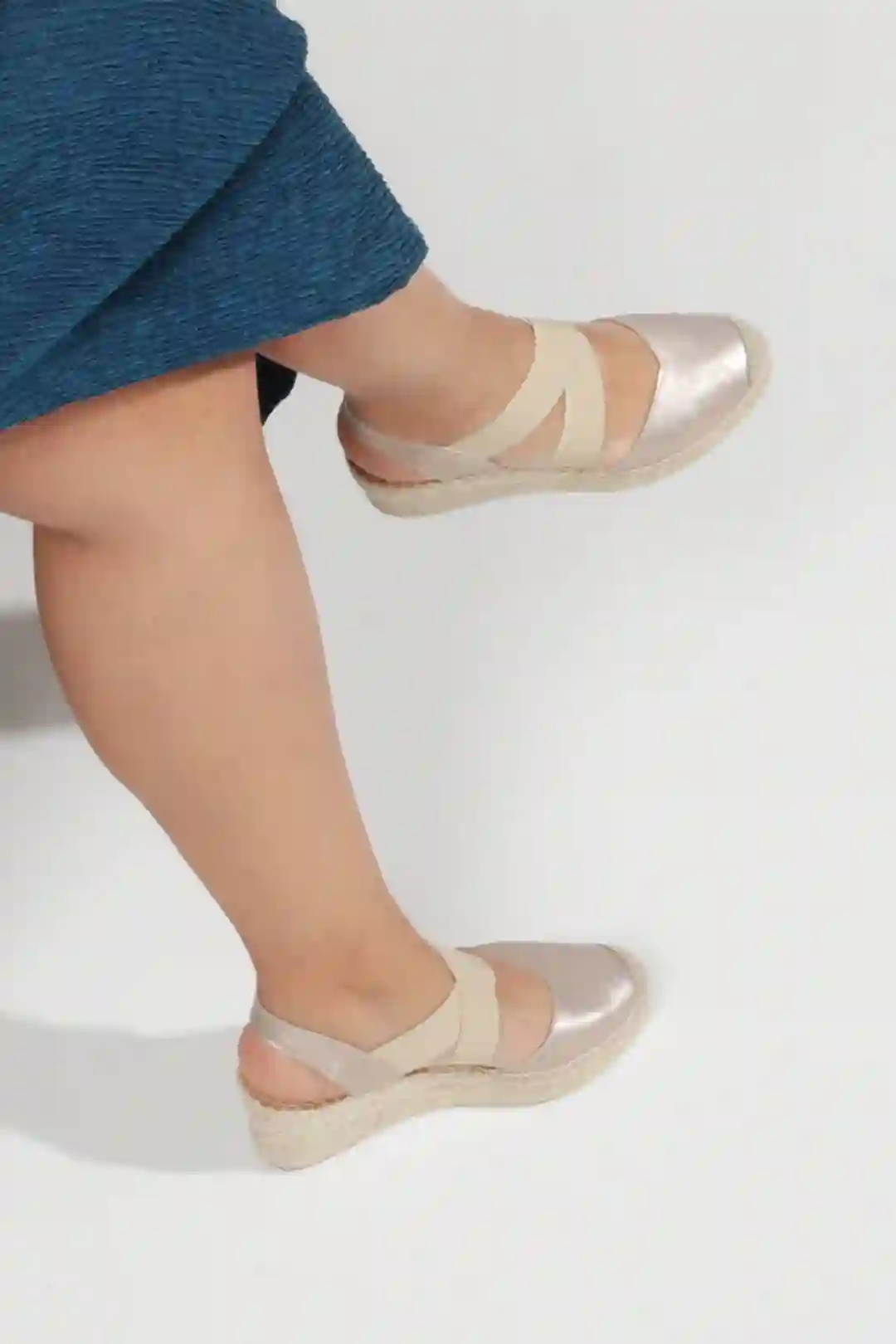 Golden espadrilles wedge low elastic detail