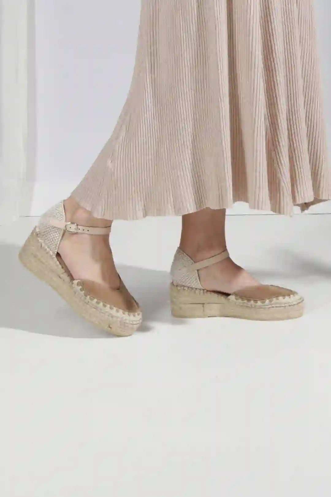 Low -color espadrilles Camchaillo Detail Detail