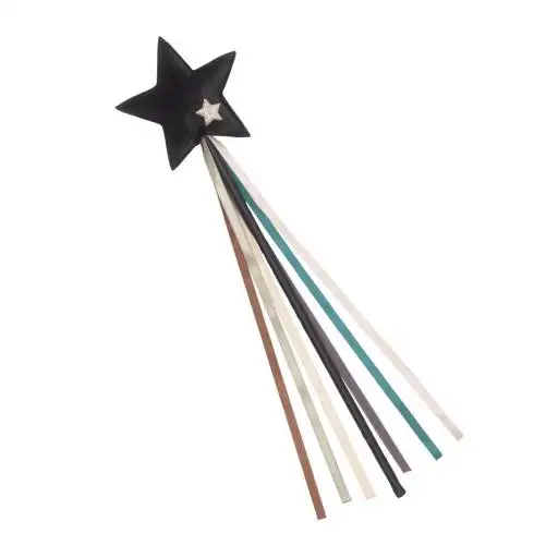 Varita mágica terciopelo negro con estrellas doradas
