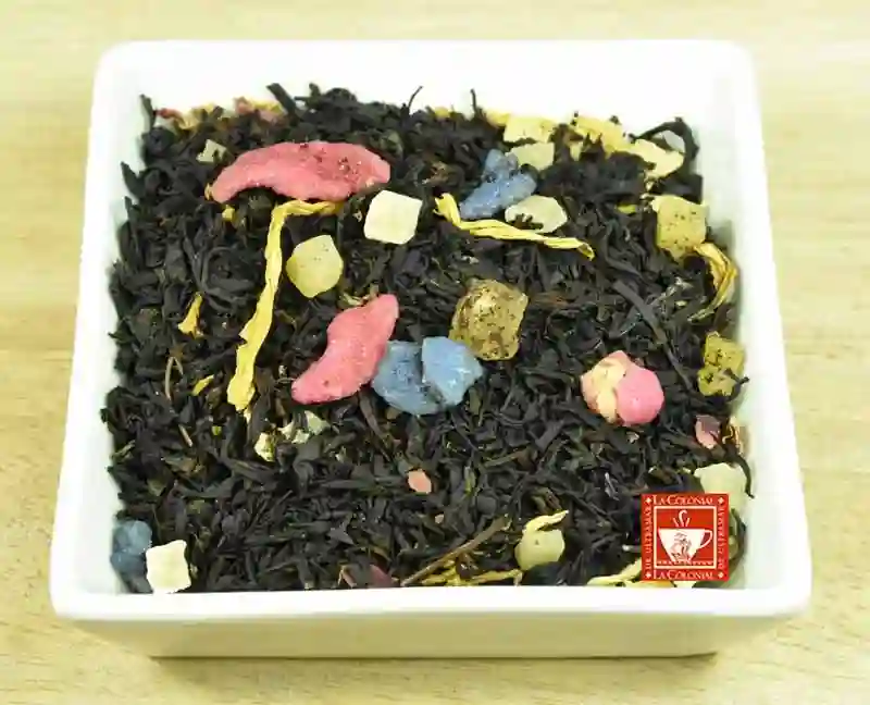 Black tea with papaya and mango