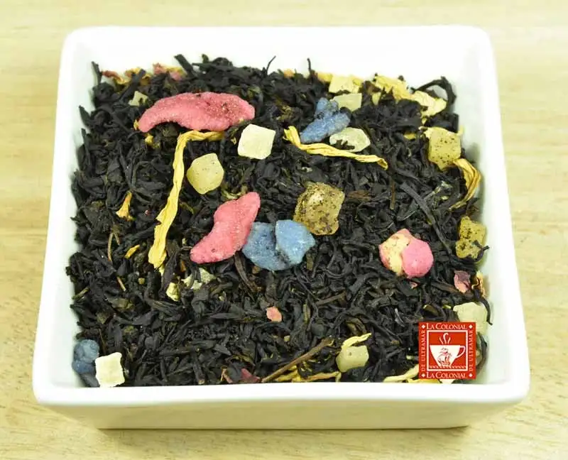 Black tea with papaya and mango