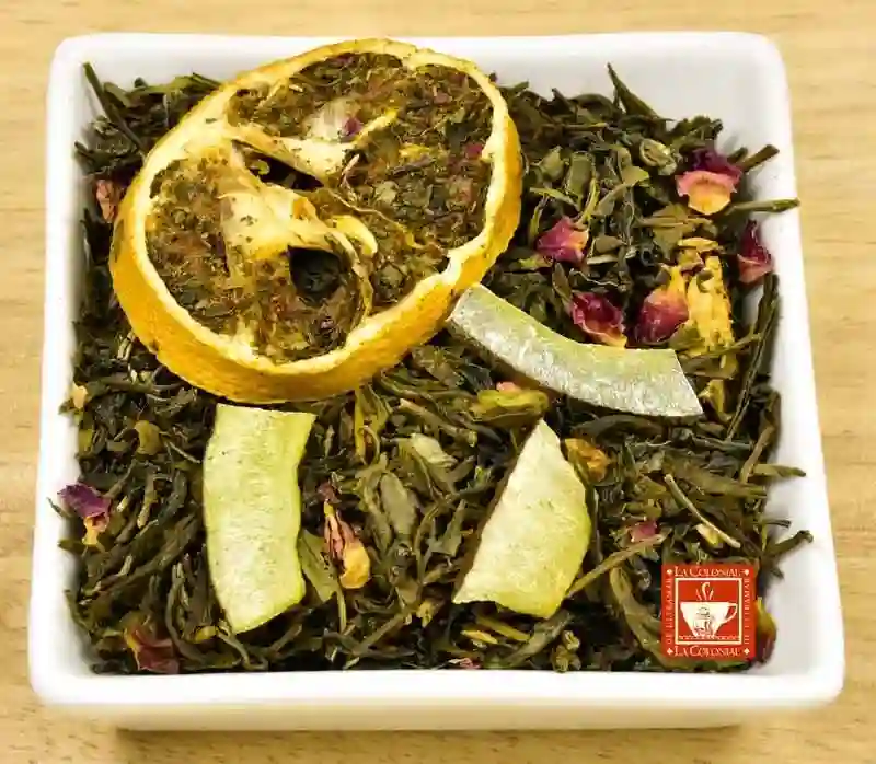 Mandarine green tea and coconut