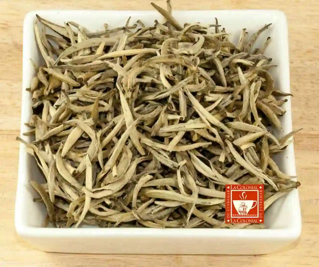 Yin Zhen Silver Needle White Tea (Yinfeng, Silvery Tip Pekoe, Fujian White)