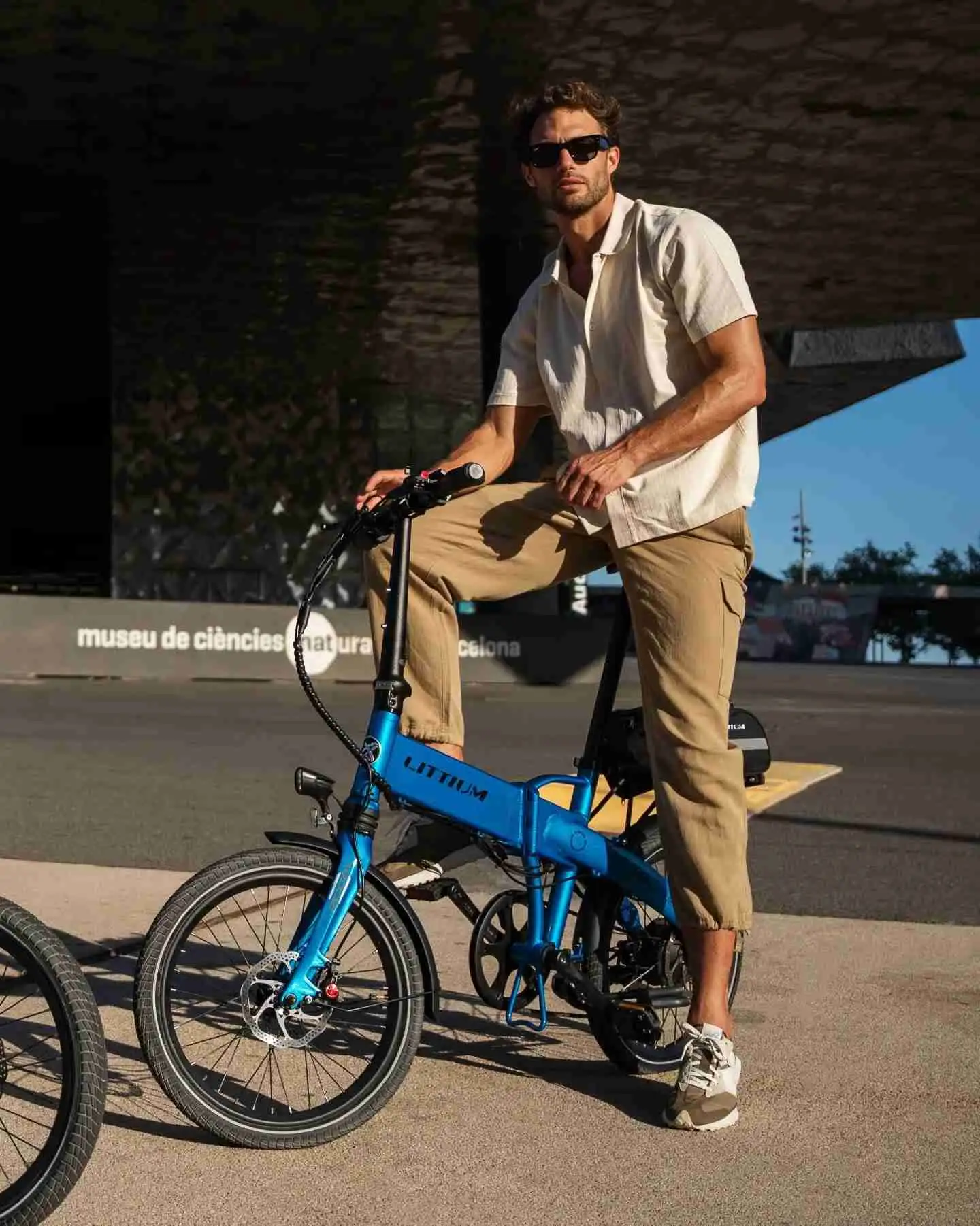 Bicicleta eléctrica plegable - Littium Rainbow - color azul - Imagen 2
