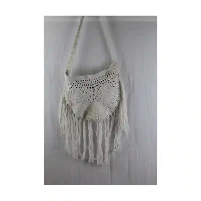Bolso en crochet con cremallera
