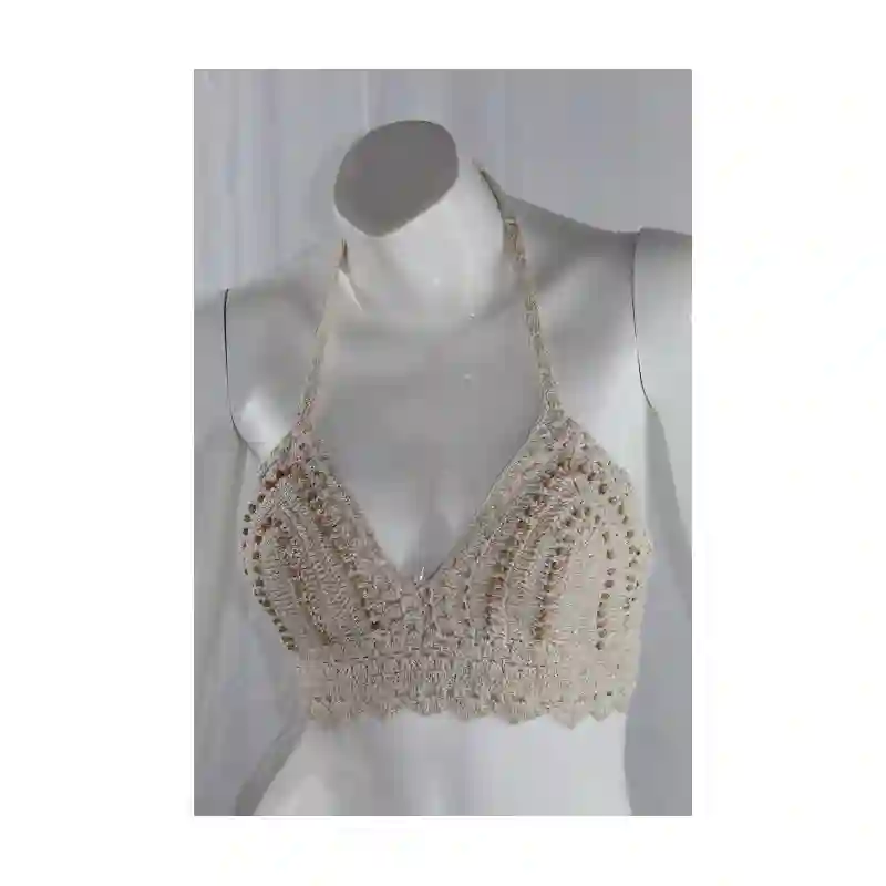 Top en crochet con cuentas de madera