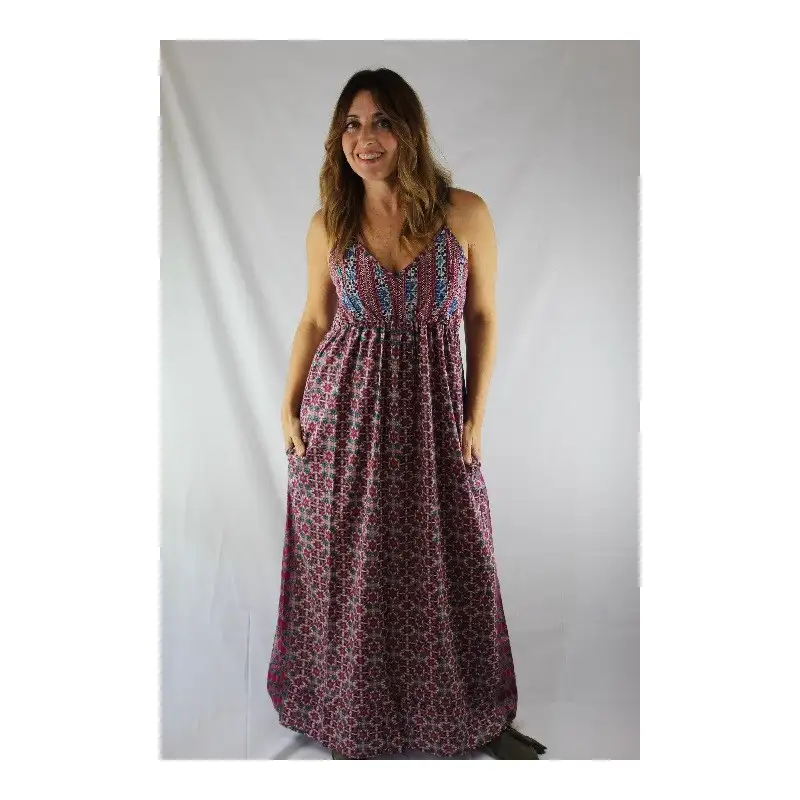 Vestido largo con bordado