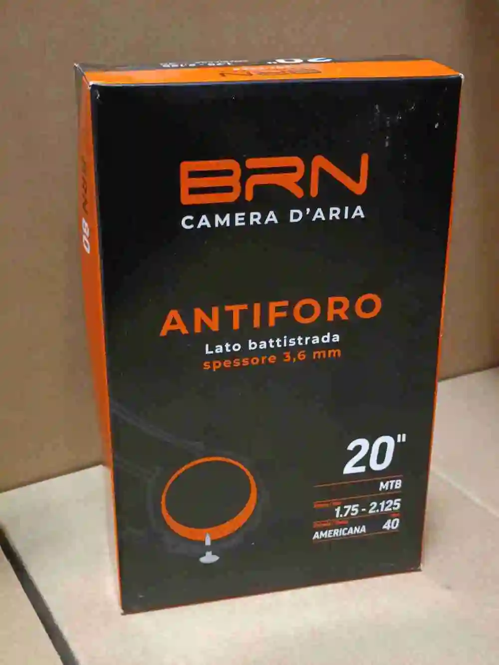 Cámara de aire anti pinchazo 20" x 1,75-2,125, válvula americana/ Schrader