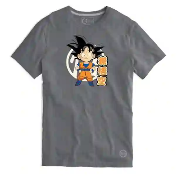 Tys t -shirt posing