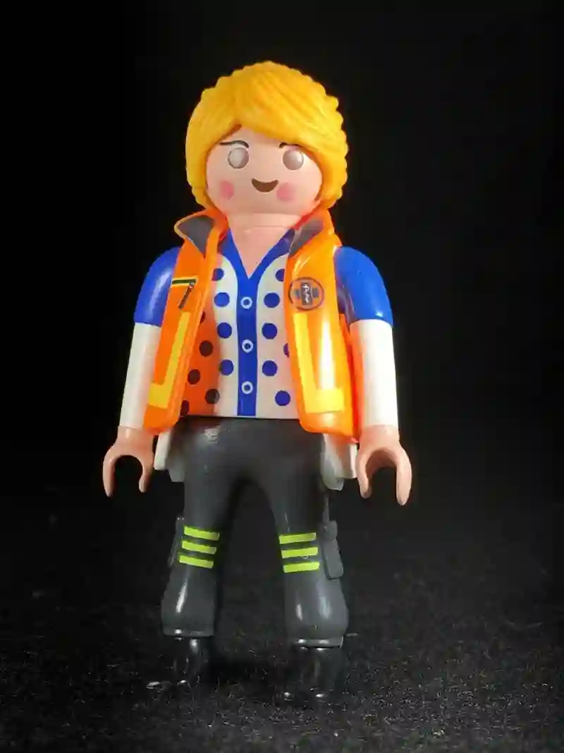 C0947 Figura Suelta sin Complementos