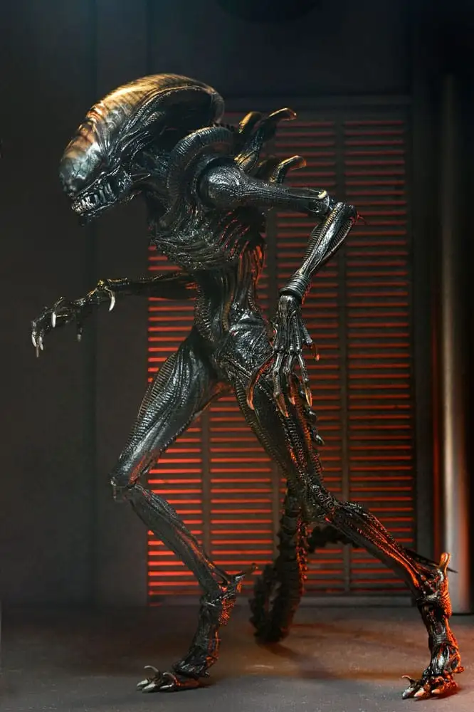 FIGURA NECA REEL TOYS ALIEN ROMULUS ULTIMATE SCORCHED XENOMORPH