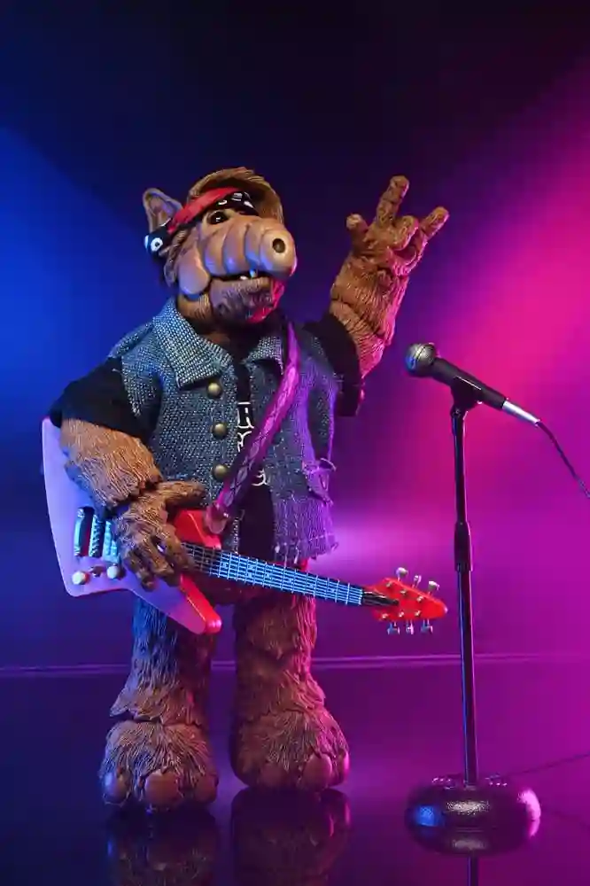 FIGURA NECA REEL TOYS ALF ULTIMATE BORN TO ROCK ALF