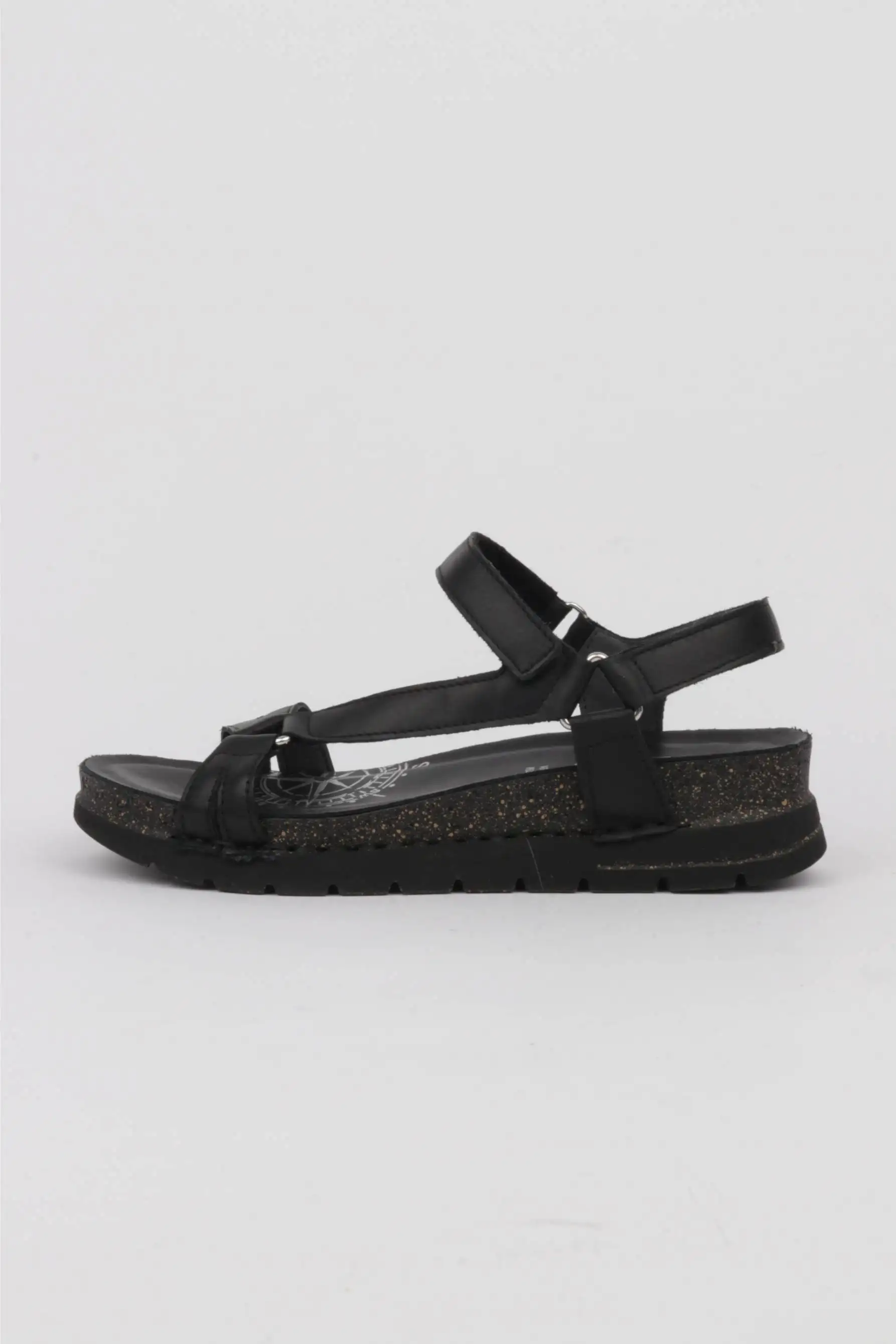 Black sandals flat walk and fly