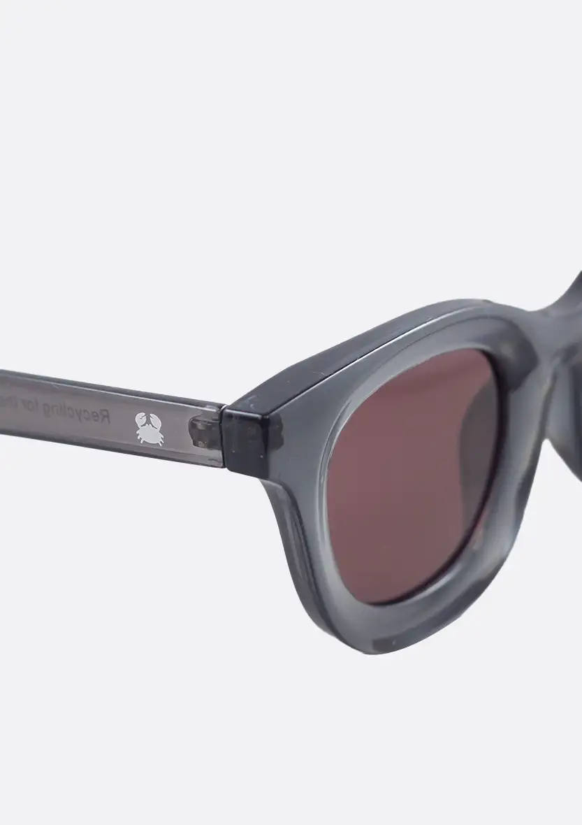 Libia Sunglasses in Crystal Gray Plum - Imagen 3