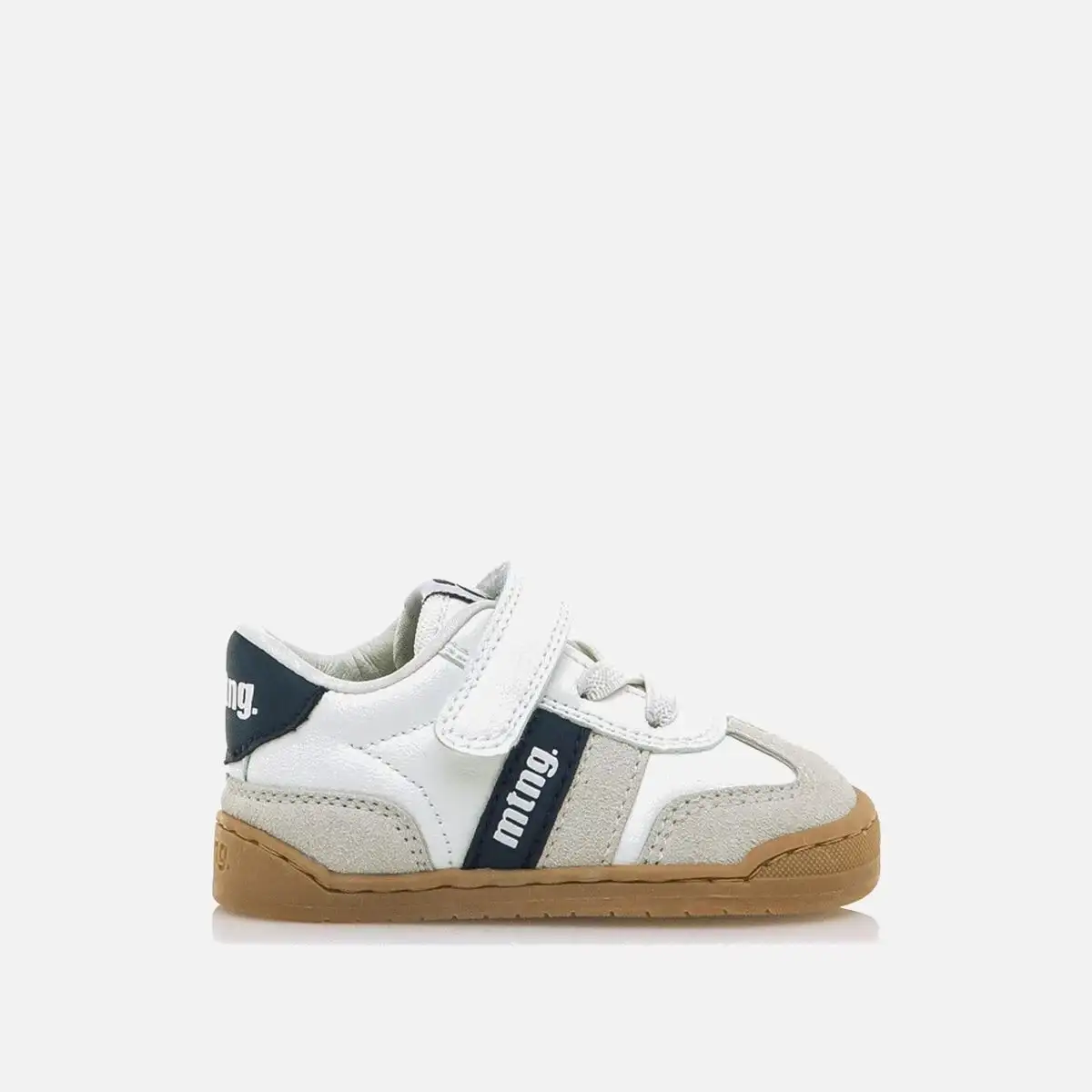 Deportiva mustang free modern blanco 21 a 26