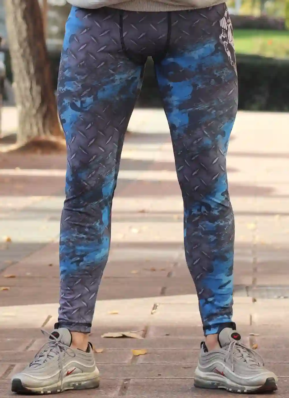 Blue steel mesh