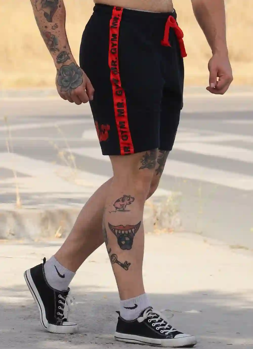 Red short pants