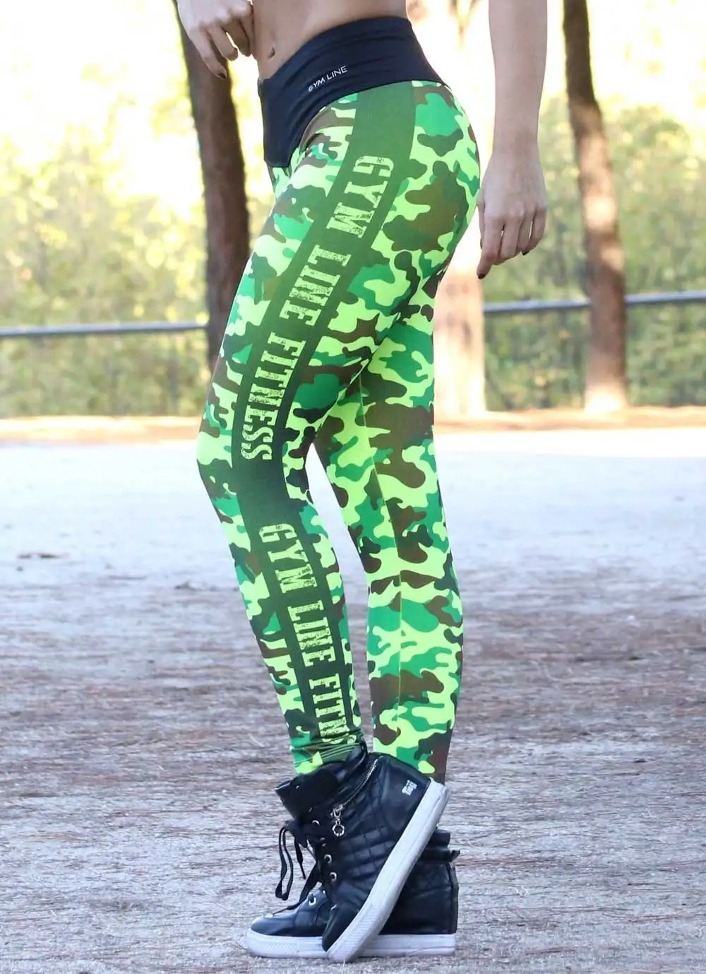 Green camouflage mesh