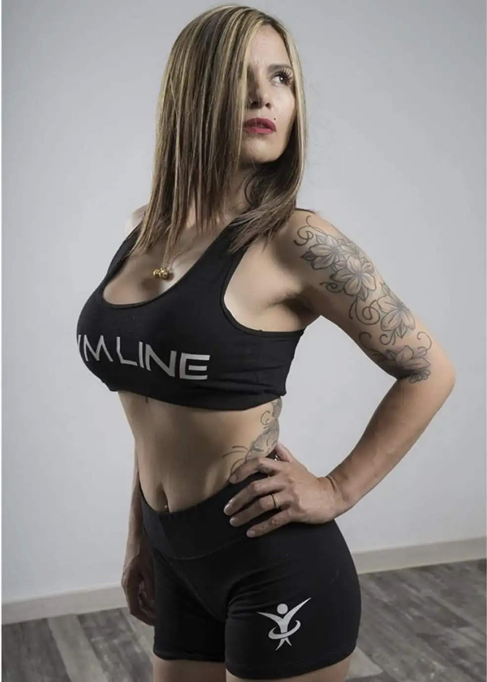 NEW FRESH SUMMER BLACK/WHITE DE GYMLINE