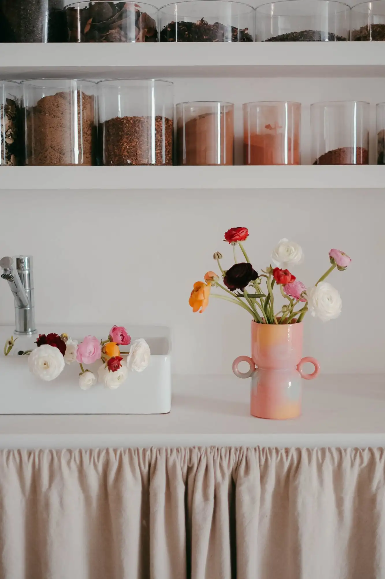 Euphoria / Temple vase - Image 2