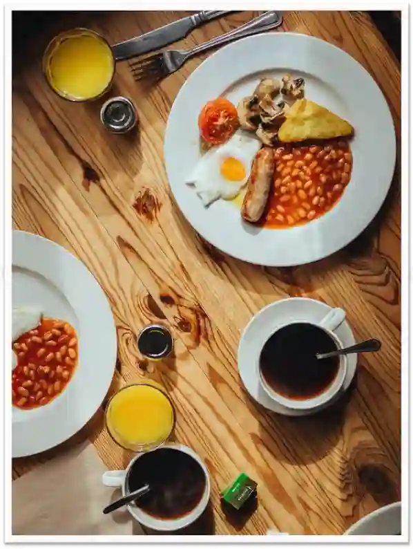 "DESAYUNO INGLÉS" FOTOGRAFÍA ENMARCADA / INÉS GRAP