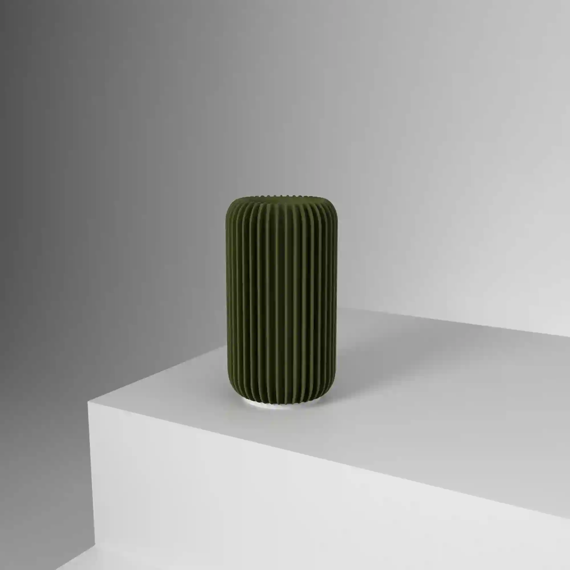 Vorena Olive / Mendelek Studio vase