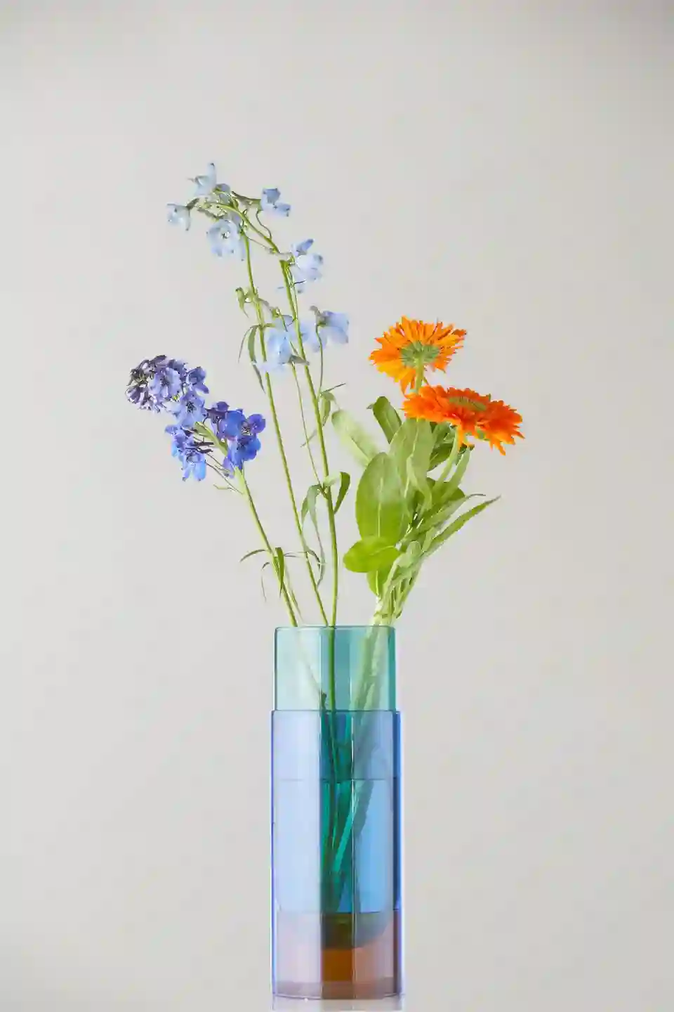 JARRÓN TUBO AZUL L / STUDIO ABOUT