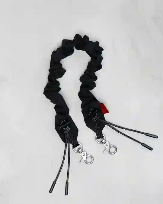 Strap de pulsera de Bungee (Black Tech Sateen) / Topologie