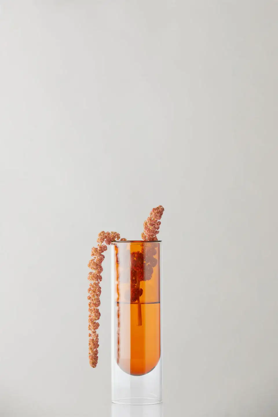 JARRÓN TUBO M AMBAR /STUDIO ABOUT