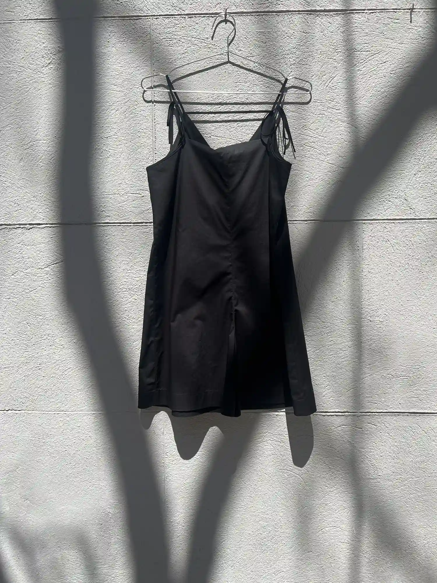 MONO CORTO NEGRO / SOLOTRE