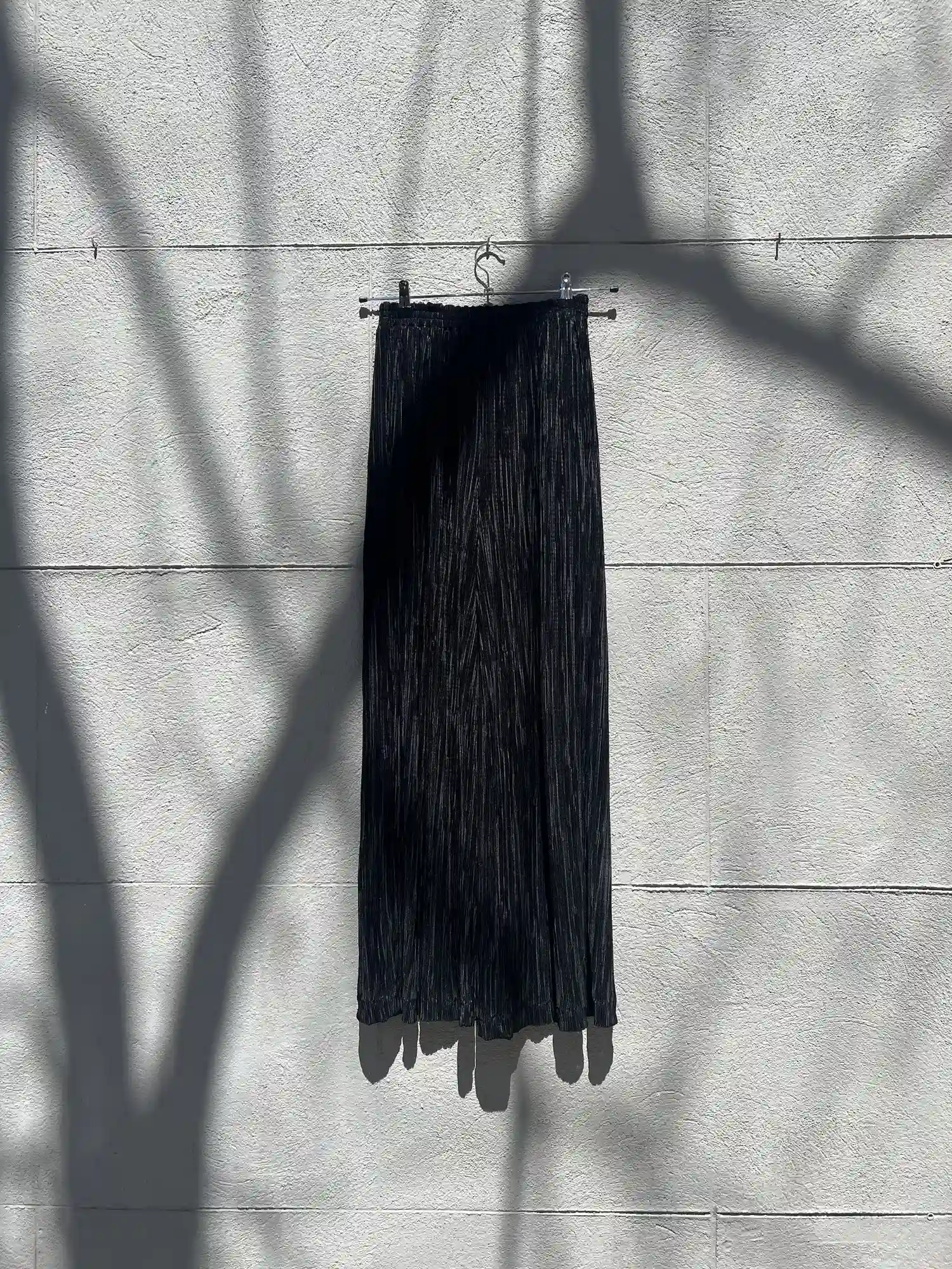 PANTALÓN ANCHO NEGRO / SOLOTRE
