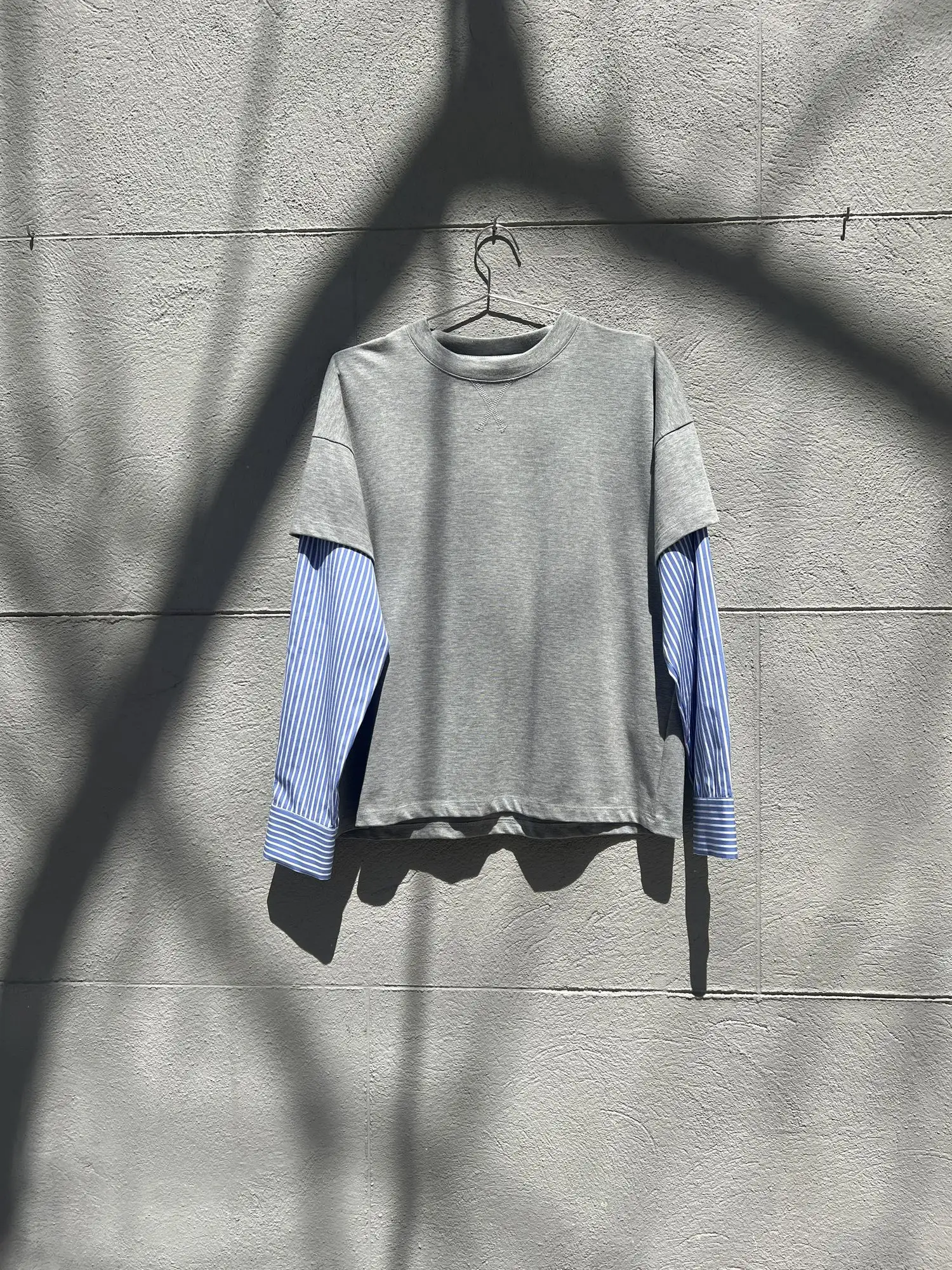 CAMISA-SUDADERA GRIS/AZUL / SOLOTRE