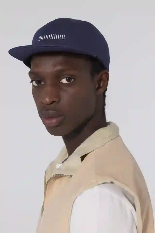 GORRA OLD SCHOOL UNFEIGNED
