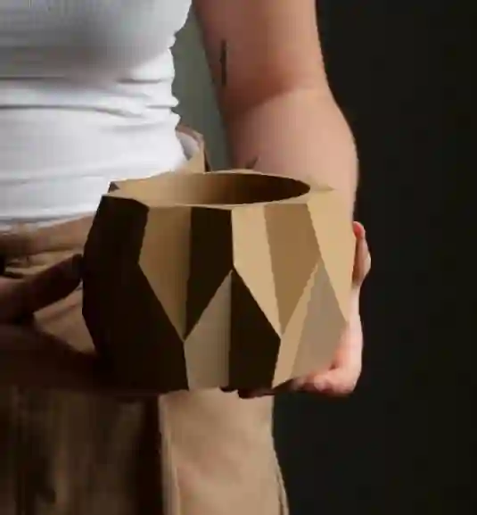 MACETA BIDI CARAMEL M / MENDELEK STUDIO