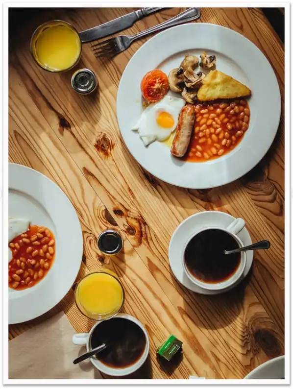"DESAYUNO INGLÉS" FOTOGRAFÍA ENMARCADA / INÉS GRAP