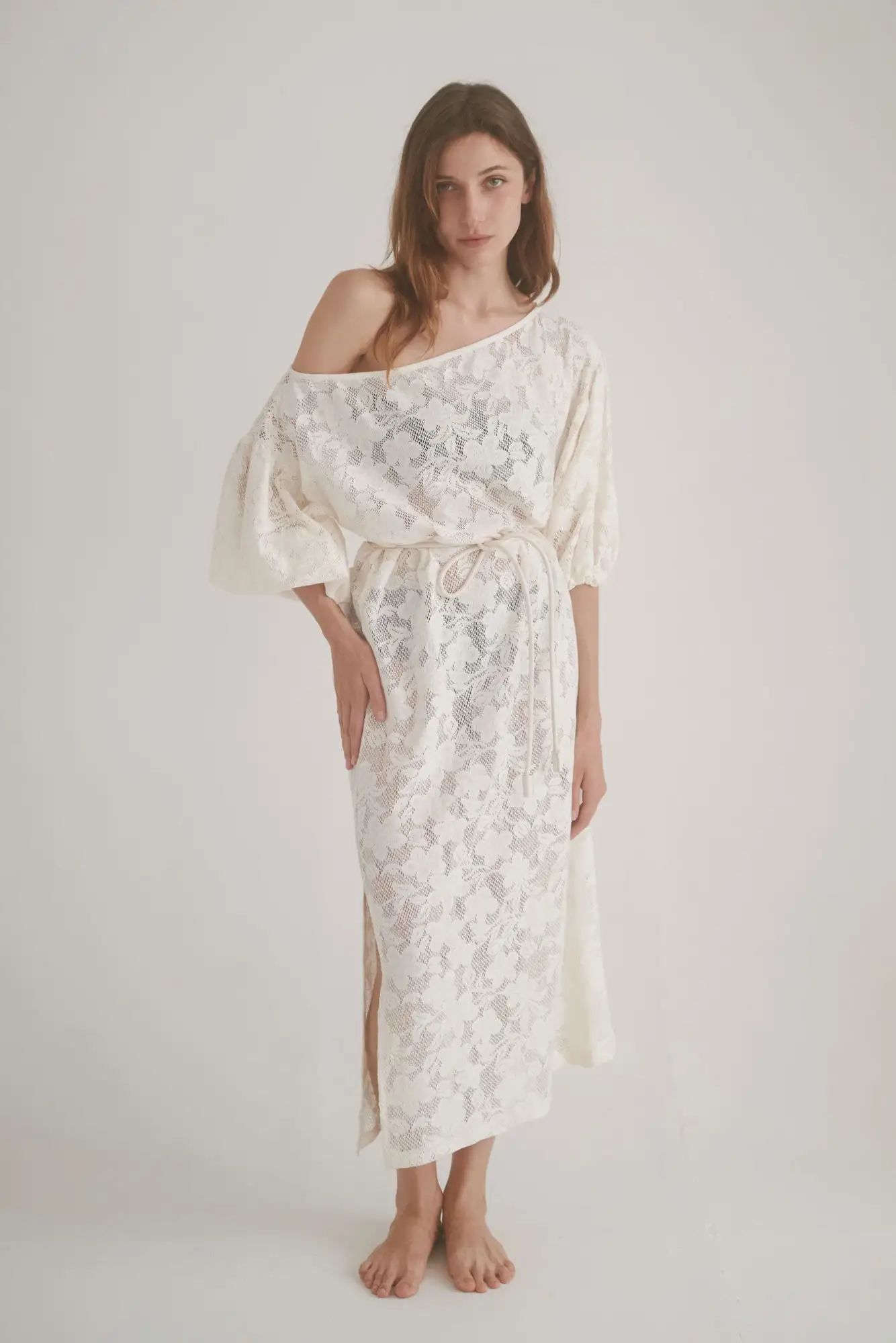 VESTIDO ENCAJE / COSSAC
