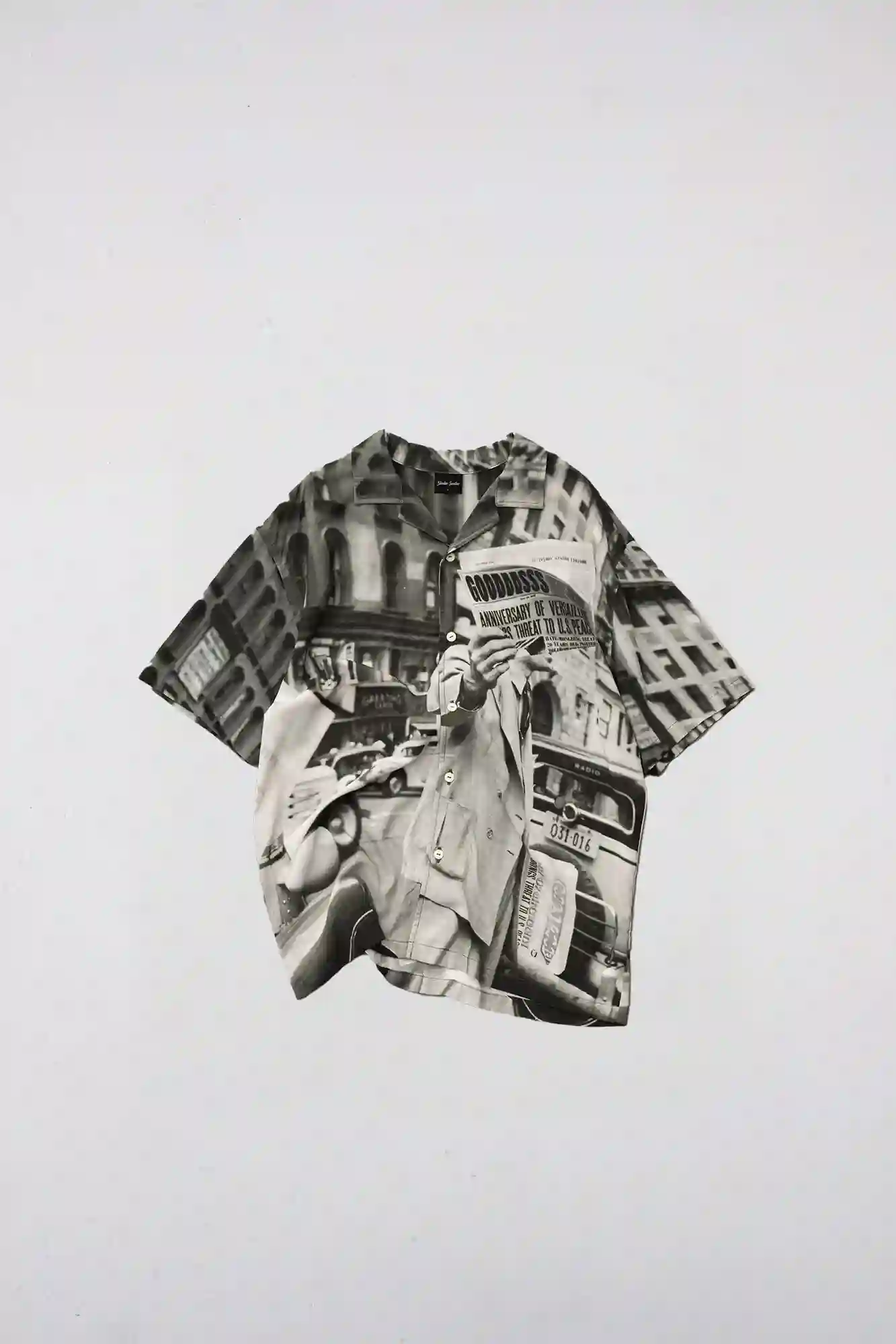 CAMISA RAYON JOURNAL B&W / GOODIES SPORTIVE
