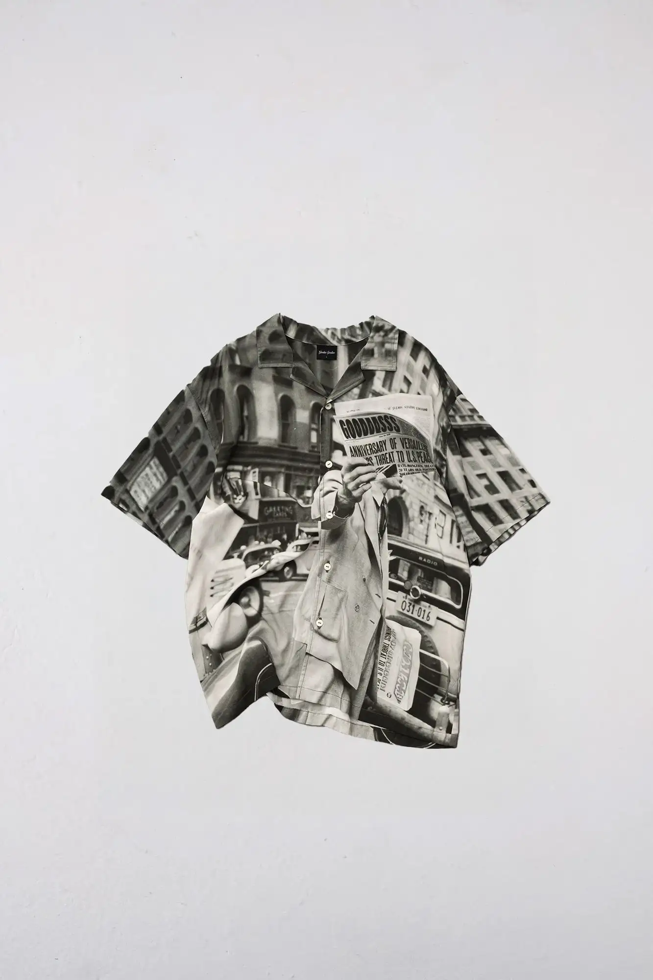 CAMISA RAYON JOURNAL B&W / GOODIES SPORTIVE