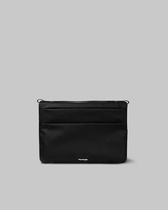 FLAT SACOCHE L (BLACK DRY) / TOPOLOGIE