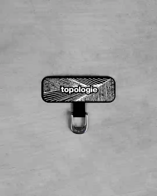 CASES D-RING PHONE STRAP (BLACK) / TOPOLOGIE