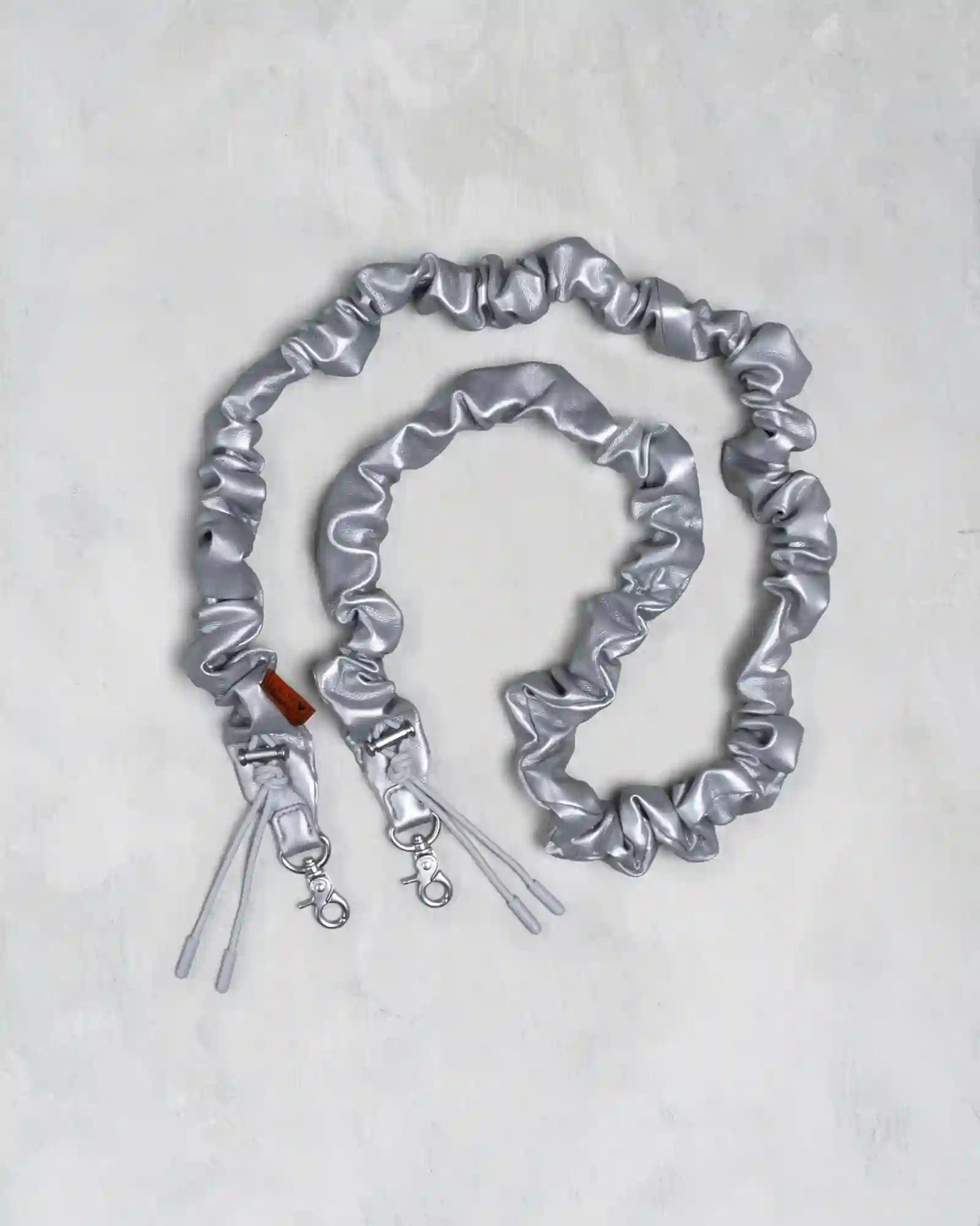 Bungee Strap (Chrome Synthetic Leather) / Topologie