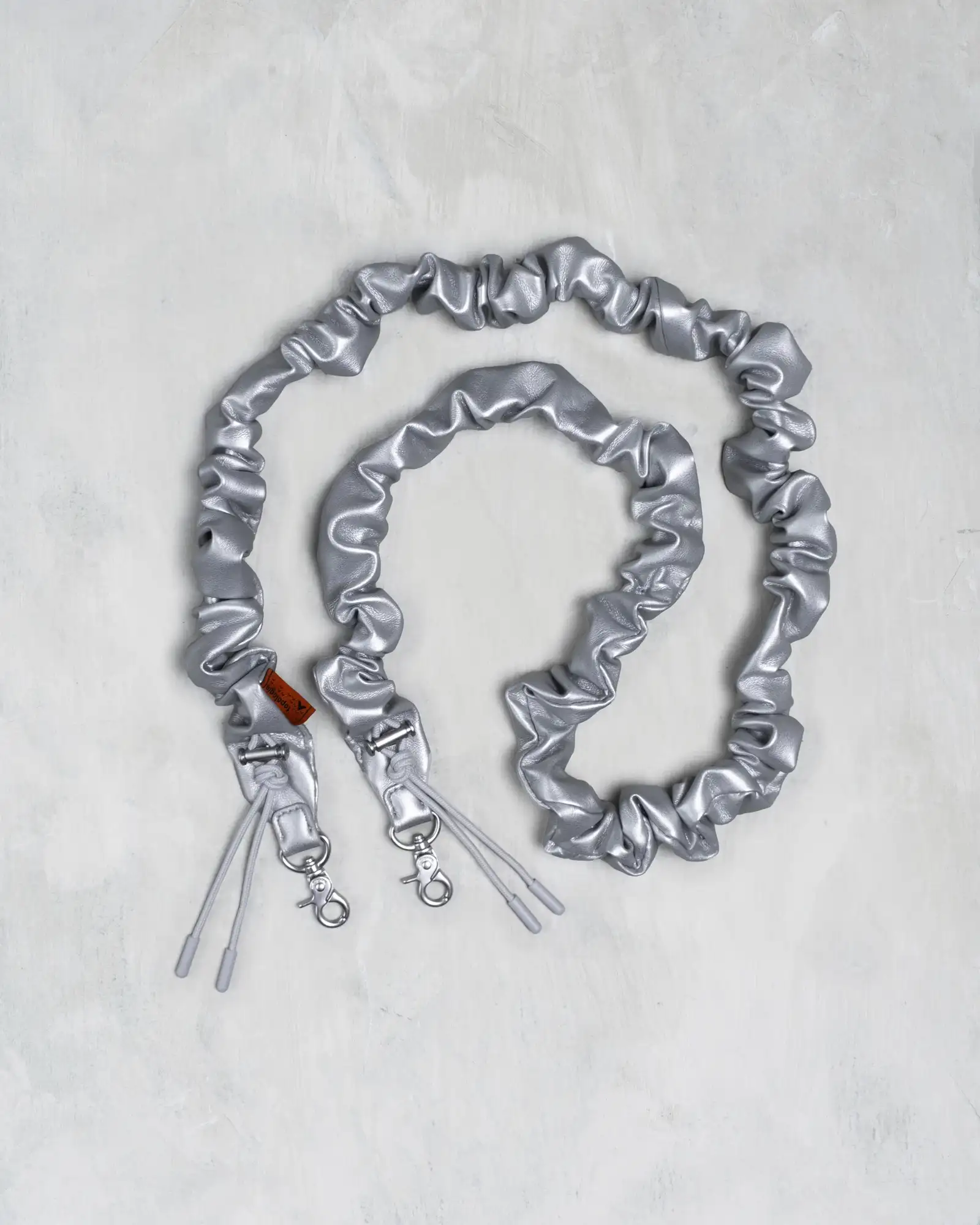 Bungee Strap (Chrome Synthetic Leather) / Topologie