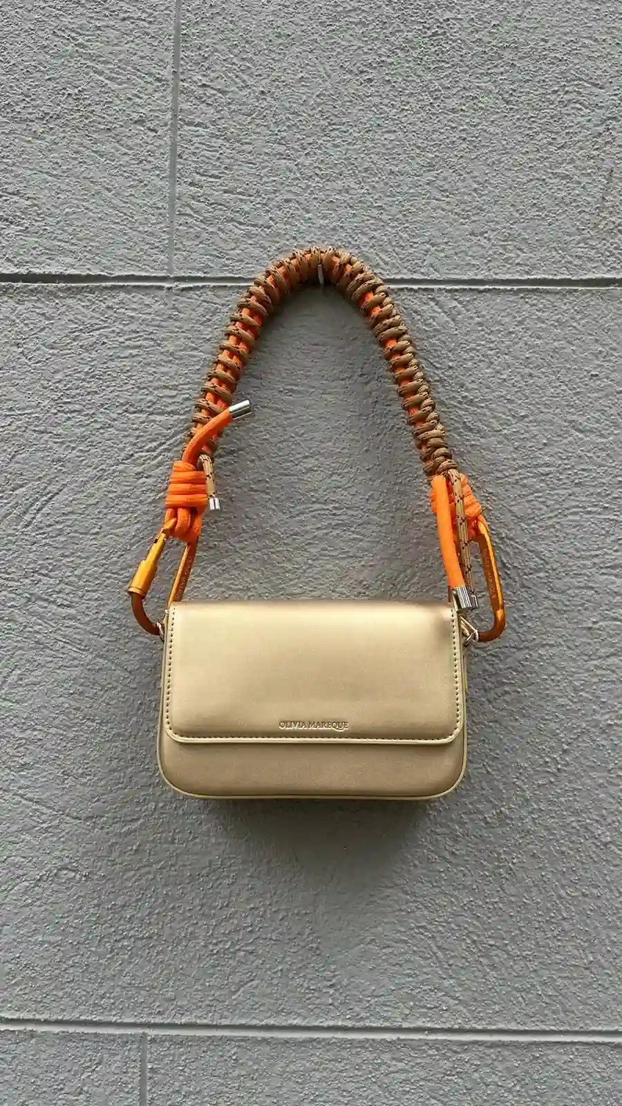 PANTONE DORADO /CORREA NYLON NARANJA