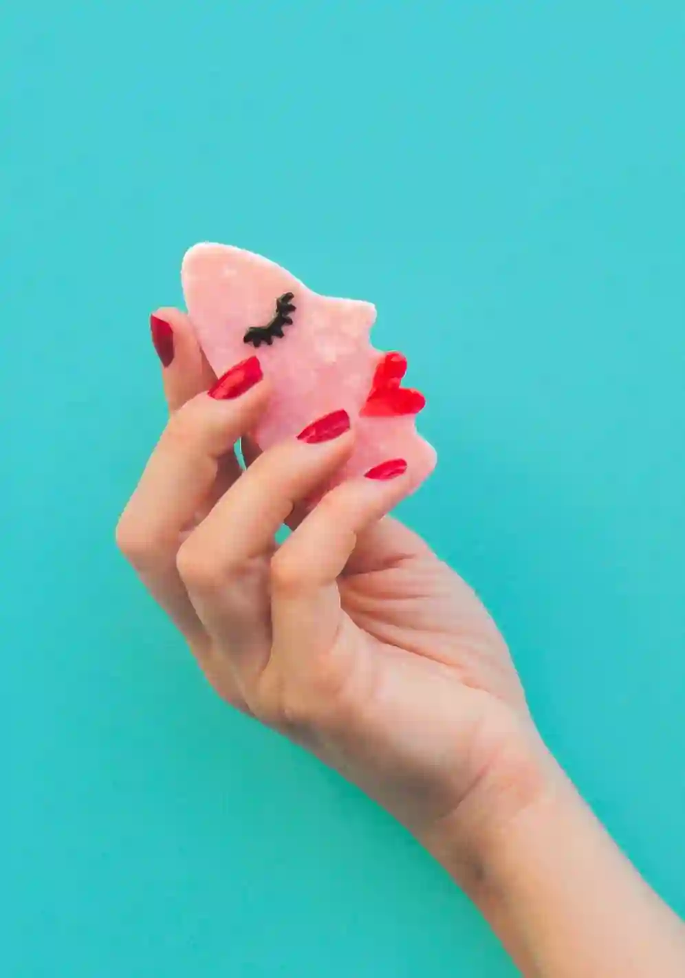 White woman hair clamp