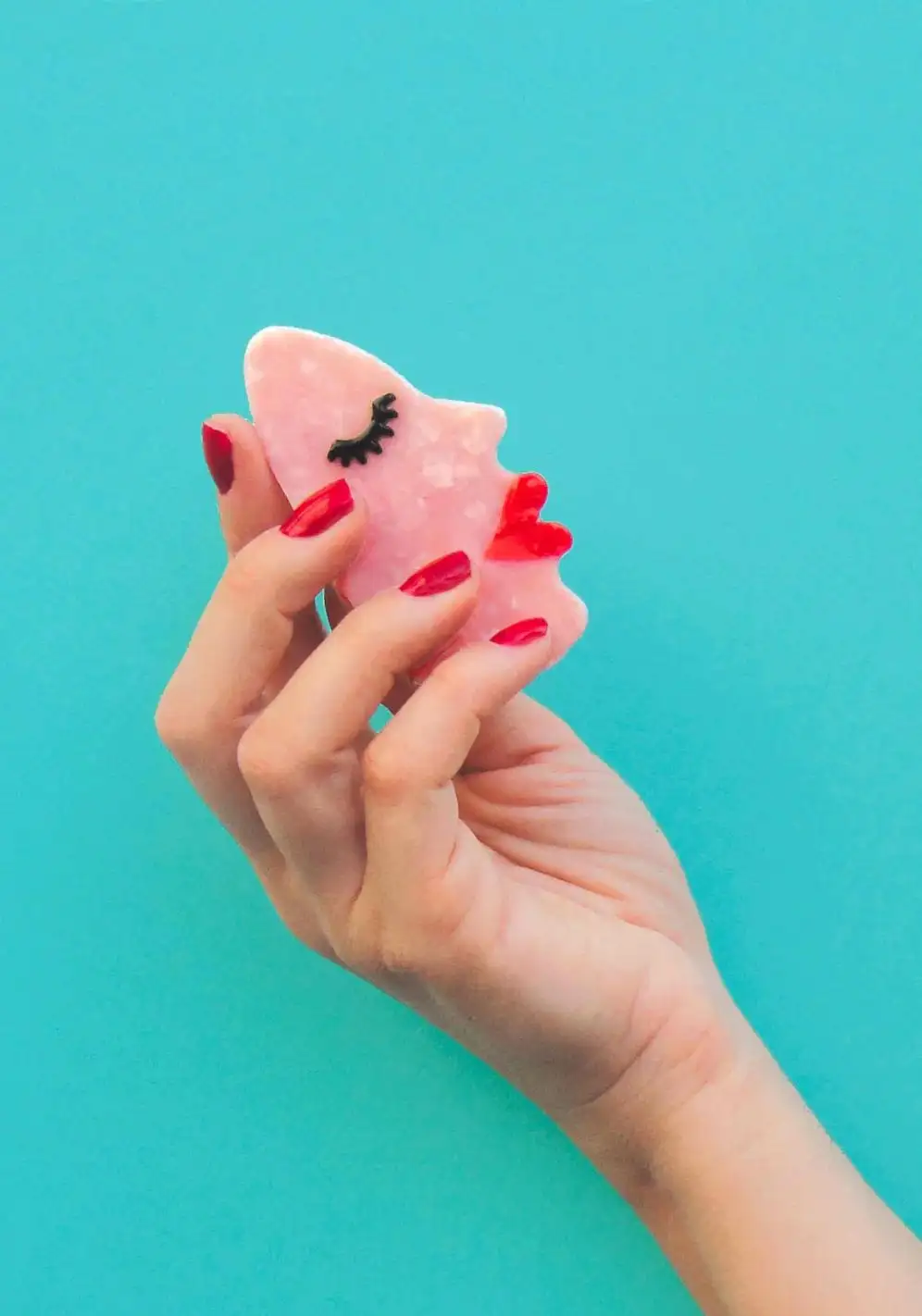 White woman hair clamp