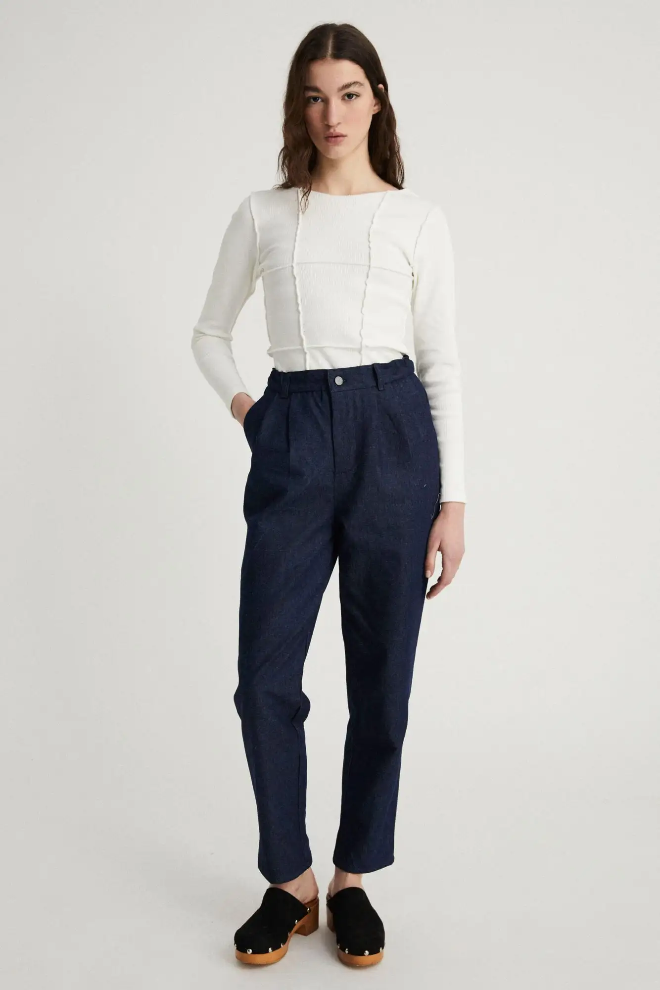 PANTALÓN PINZAS DENIM RECICLADO