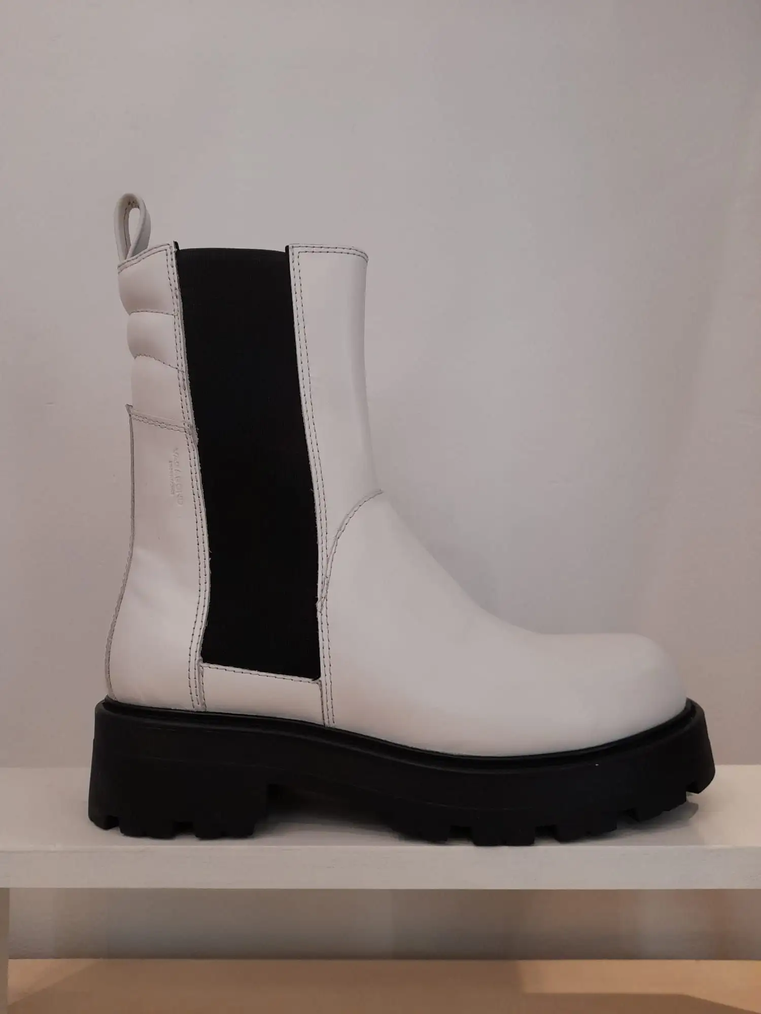 Cosmo 2.0 / Vagabond
