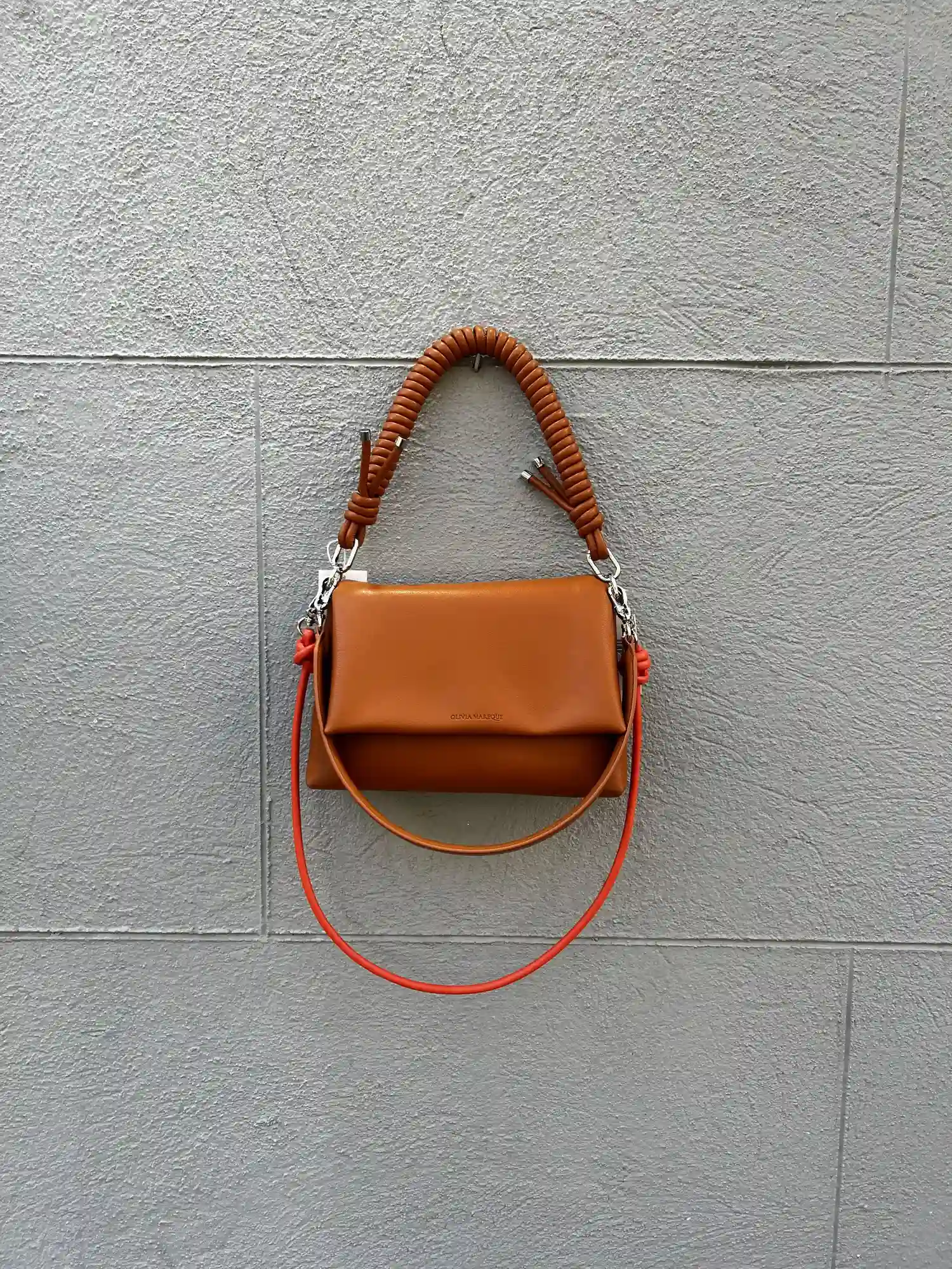OLIVIA MARRON / BANDOLERA FINA NARANJA  / HOMBRO PLANA Y RIZADA A TONO