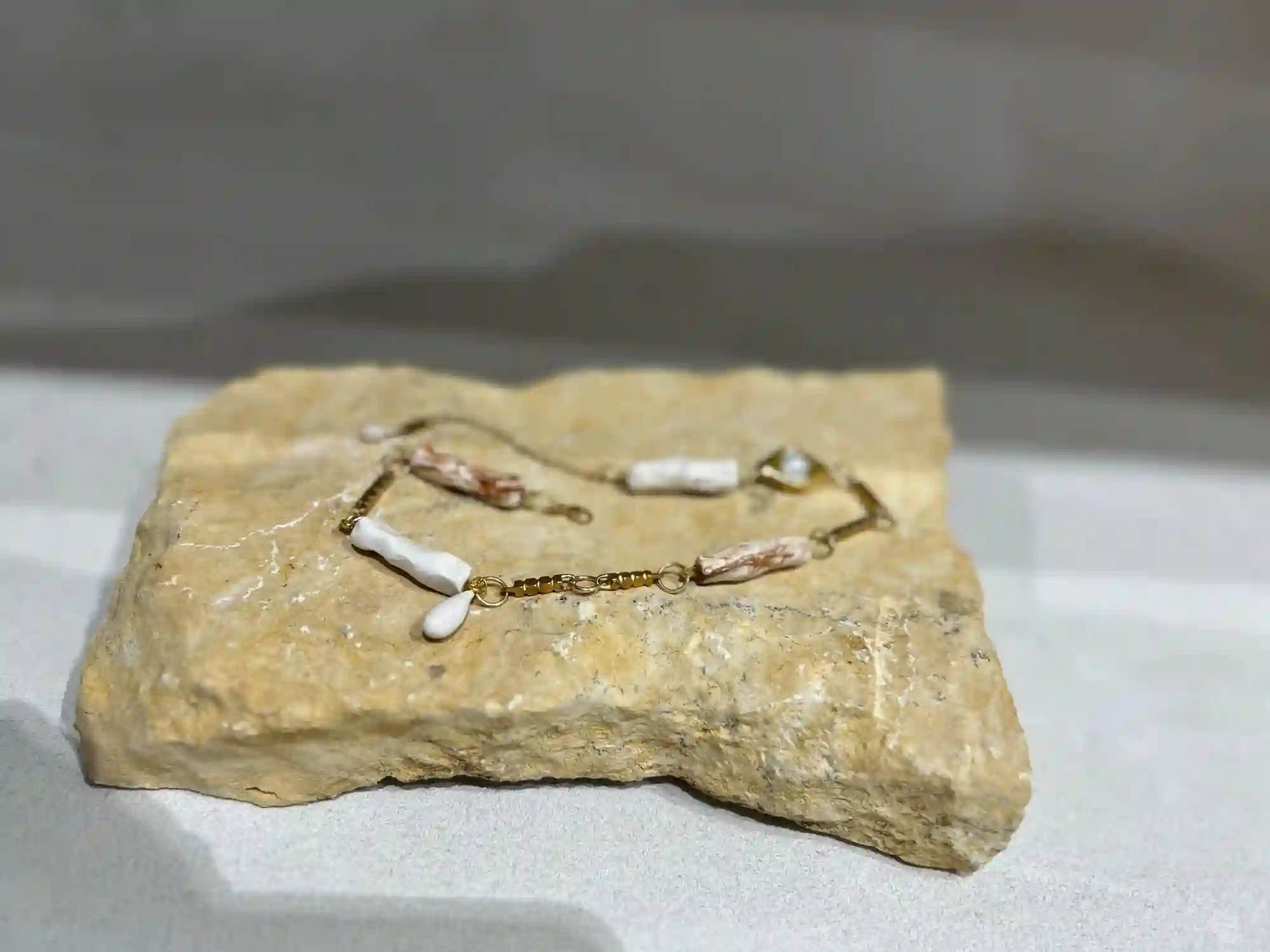 Ceramic Chocker