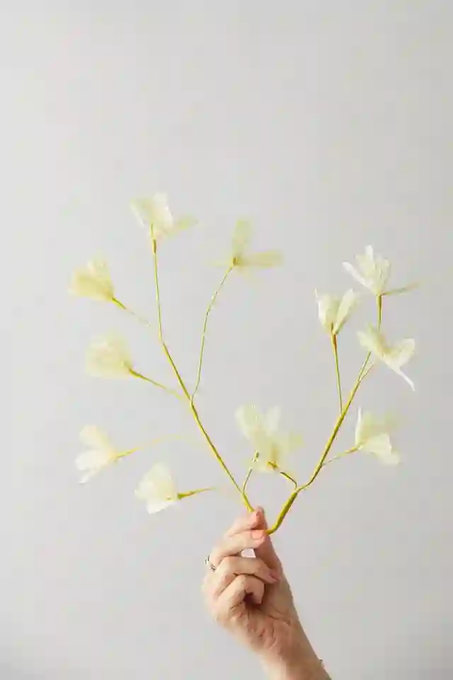 FLOR DE PAPEL (RAMA GRANDE AMARILLA) / STUDIO ABOUT